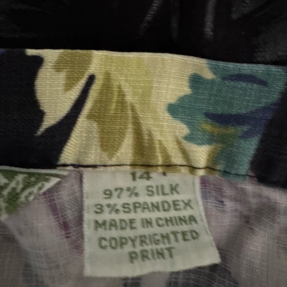 Tommy Bahama Hawaiian Coastal Gardens Beach, Stretch Silk Blend Crop Pants 14 - Picture 5 of 6